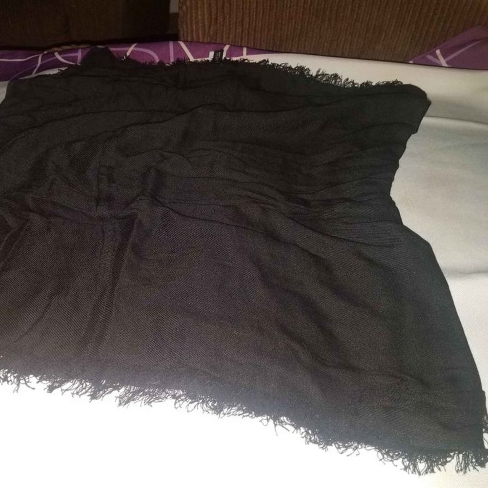 black scraf
